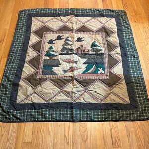 Patchwork Quilt with Nature Scene. Excellent Condition. 48x58.